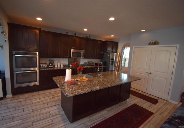 603 S Bobcat Bend, Bloomington, IN 47403