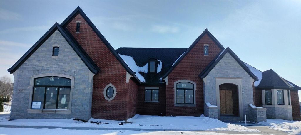 5770 Bristol Court, Washington Twp, MI 48094