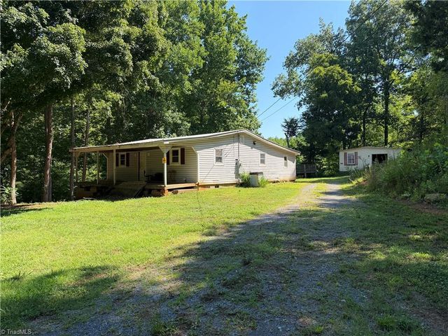 3308 Creekridge Country Road, Randleman, NC 27317