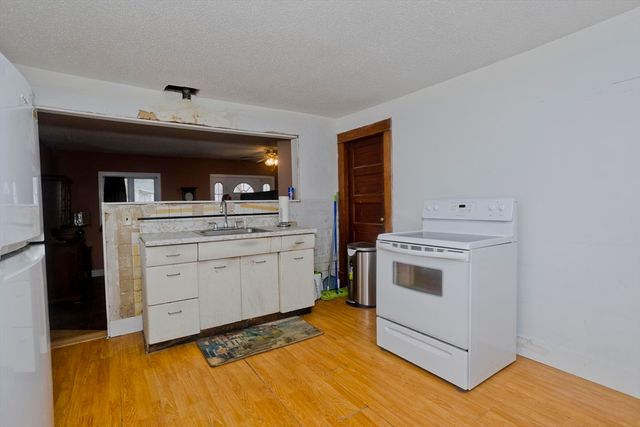 328 Newton St, South Hadley, MA 01075