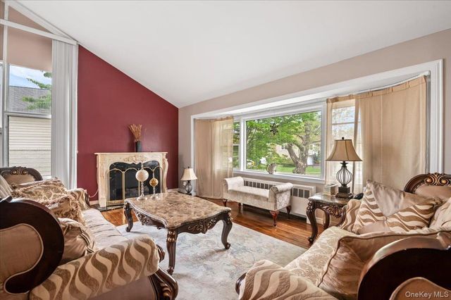 916 Lawrence Court, North Woodmere, NY 11581