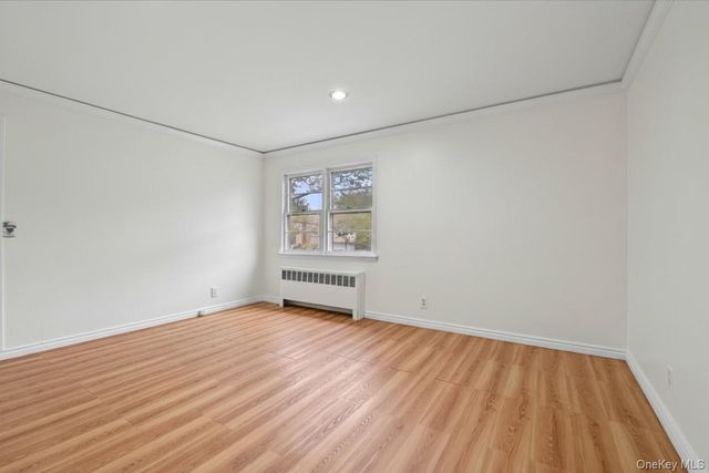 916 Lawrence Court, North Woodmere, NY 11581