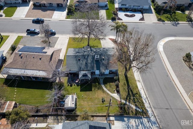 5812 Burke Way, Bakersfield, CA 93309