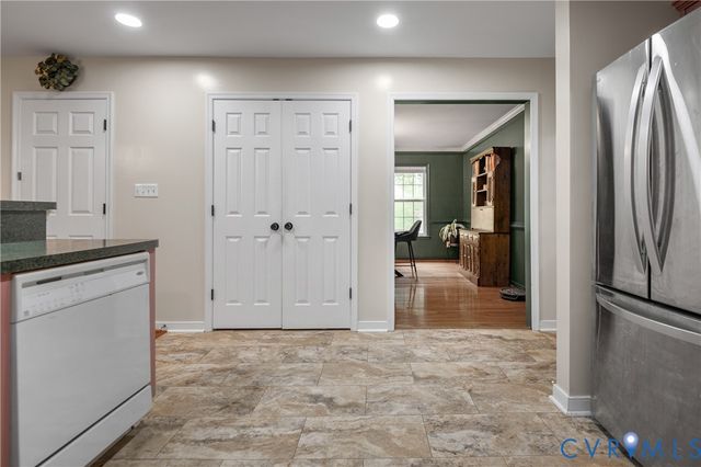 12716 Middlebrook Rd, Chester, VA 23831