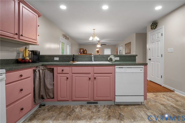 12716 Middlebrook Rd, Chester, VA 23831