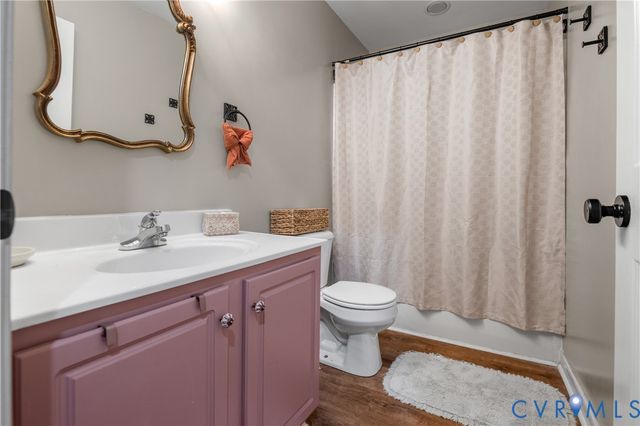 12716 Middlebrook Rd, Chester, VA 23831