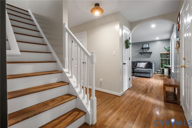 12716 Middlebrook Rd, Chester, VA 23831