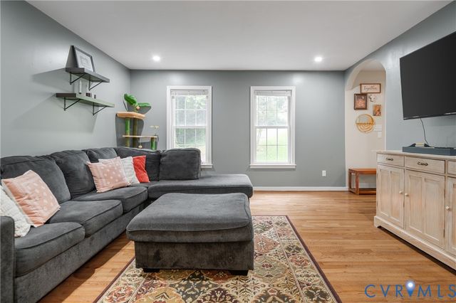 12716 Middlebrook Rd, Chester, VA 23831