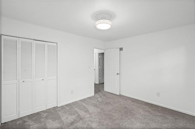 2800 S Cochise Drive, Independence, MO 64057