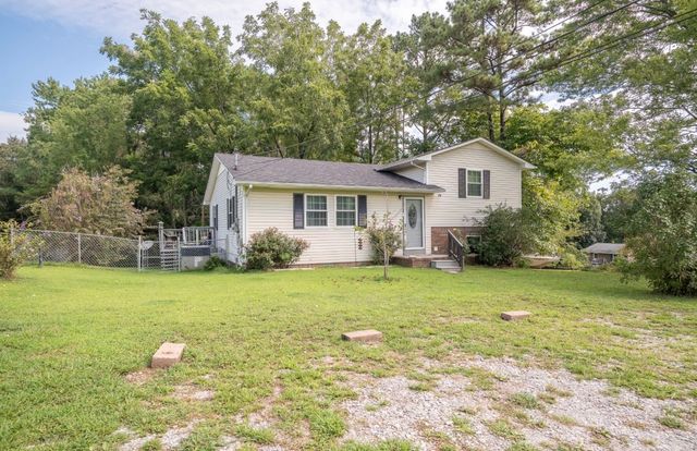652 Old Florence Pulaski Rd, Leoma, TN 38468