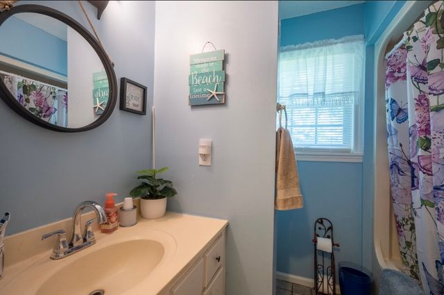 652 Old Florence Pulaski Rd, Leoma, TN 38468