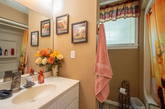 652 Old Florence Pulaski Rd, Leoma, TN 38468