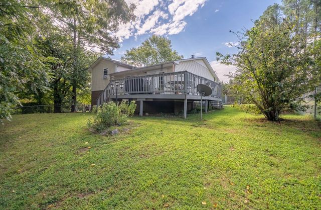 652 Old Florence Pulaski Rd, Leoma, TN 38468