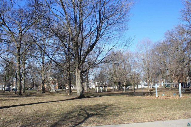 415 3rd Ave, Eau Claire, WI 54703