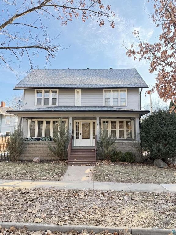 415 3rd Ave, Eau Claire, WI 54703