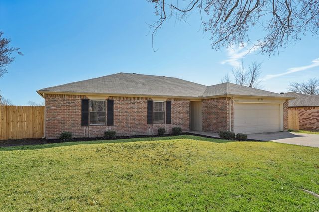 7020 Green Ridge Trail, North Richland Hills, TX 76182
