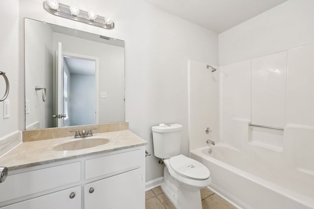 7020 Green Ridge Trail, North Richland Hills, TX 76182