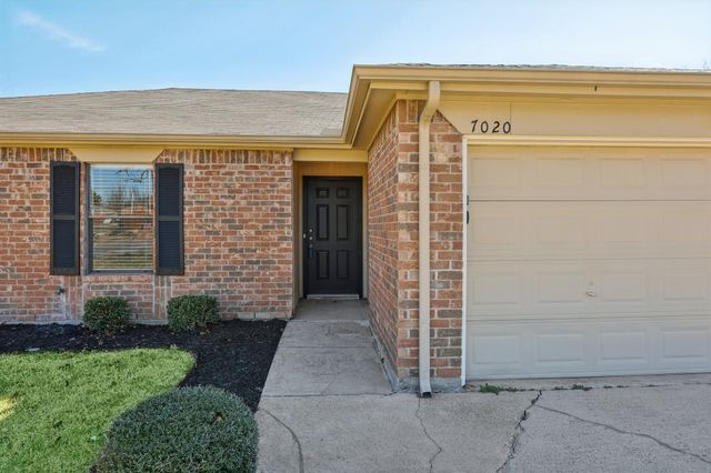 7020 Green Ridge Trail, North Richland Hills, TX 76182