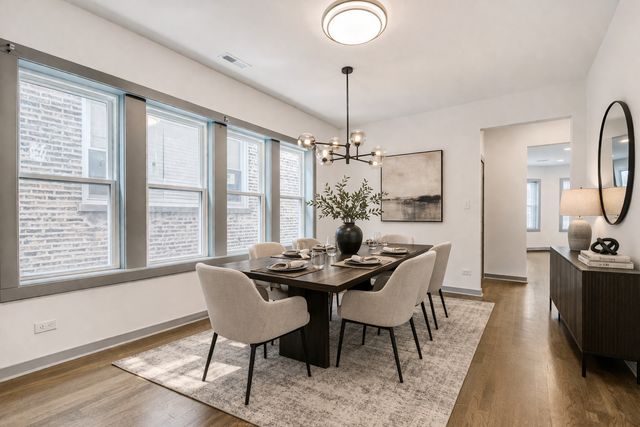 7953 S Essex Avenue, Chicago, IL 60617