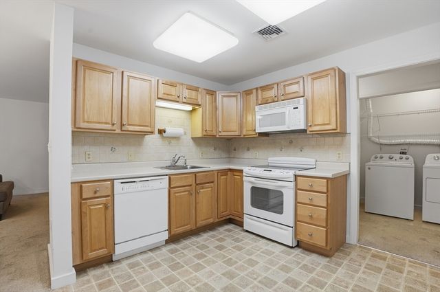 34 Meeting House Lane 321, Stow, MA 01775