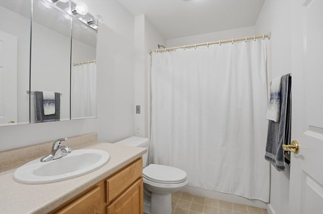 34 Meeting House Lane 321, Stow, MA 01775