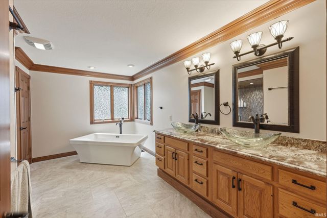 2523 Green Ash Court, Fort Wayne, IN 46845