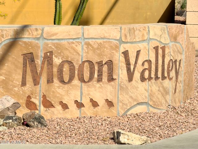 801 W Port Royale Lane, Phoenix, AZ 85023