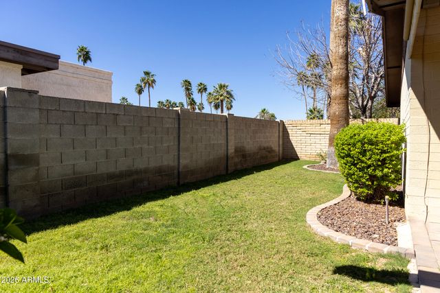 801 W Port Royale Lane, Phoenix, AZ 85023