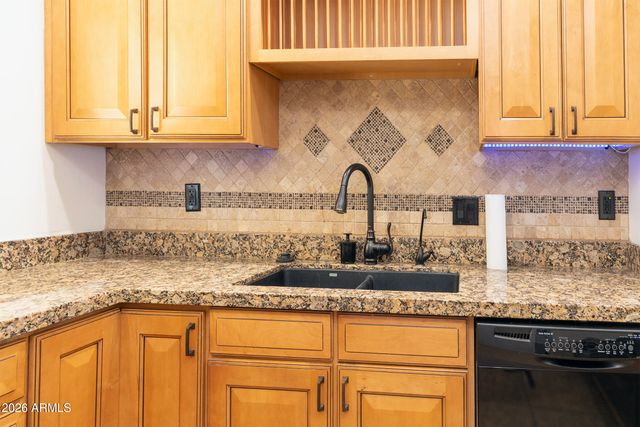 801 W Port Royale Lane, Phoenix, AZ 85023