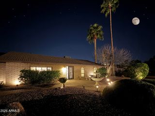 801 W Port Royale Lane, Phoenix, AZ 85023