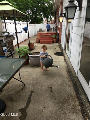 65 109th Street, Troy, NY 12182