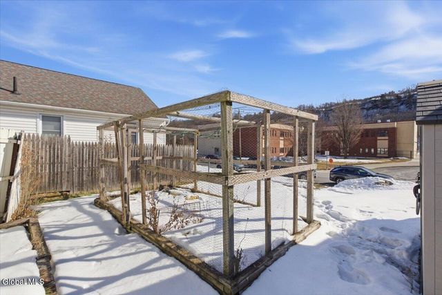 65 109th Street, Troy, NY 12182