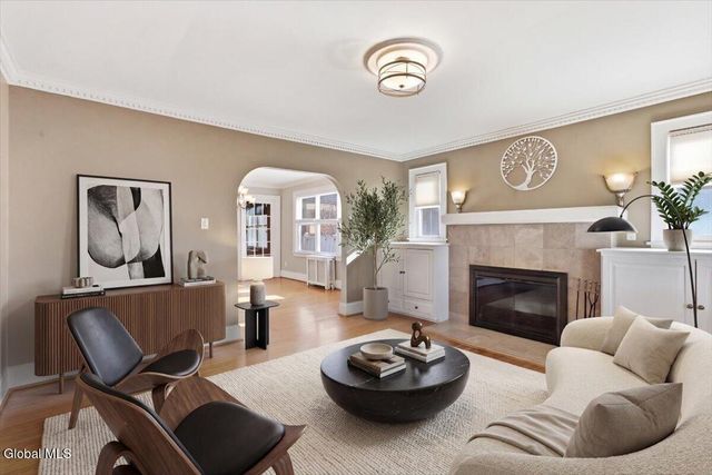 65 109th Street, Troy, NY 12182