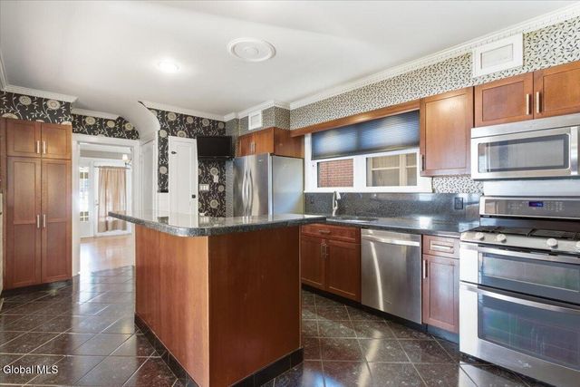 65 109th Street, Troy, NY 12182