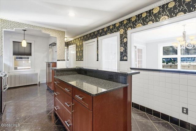 65 109th Street, Troy, NY 12182