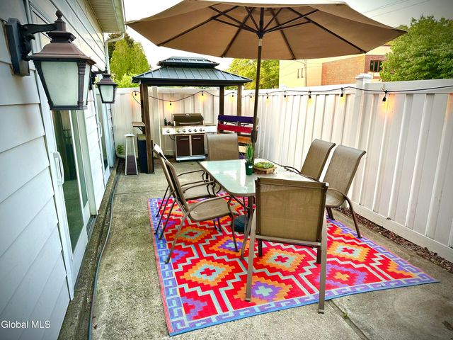 65 109th Street, Troy, NY 12182