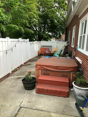 65 109th Street, Troy, NY 12182