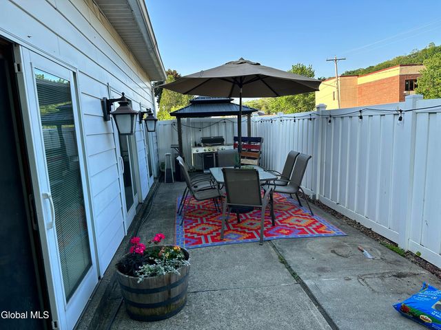 65 109th Street, Troy, NY 12182