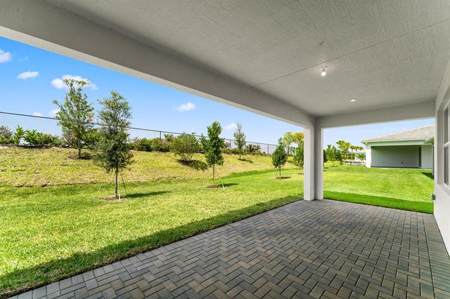 10304 SW Carnelian Street, Port St. Lucie, FL 34987