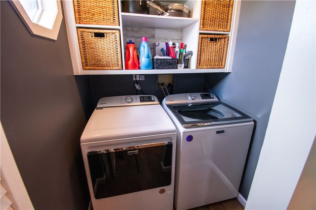 222 Carters Grove Dr, Richland, PA 15044