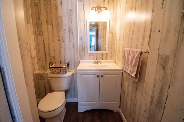 222 Carters Grove Dr, Richland, PA 15044