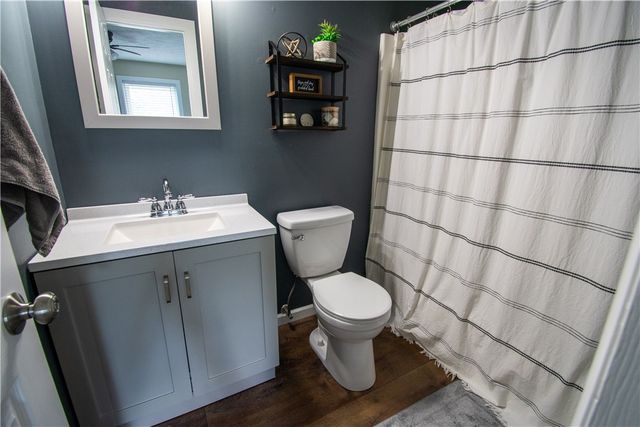 222 Carters Grove Dr, Richland, PA 15044