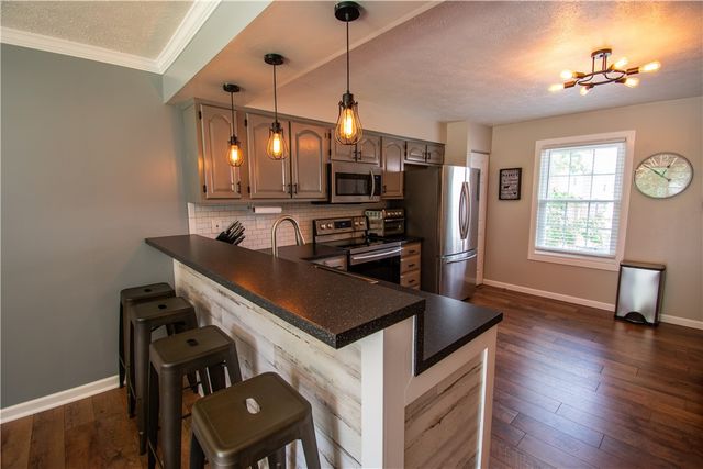 222 Carters Grove Dr, Richland, PA 15044