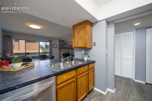 140 W Rockrimmon Boulevard 202, Colorado Springs, CO 80919