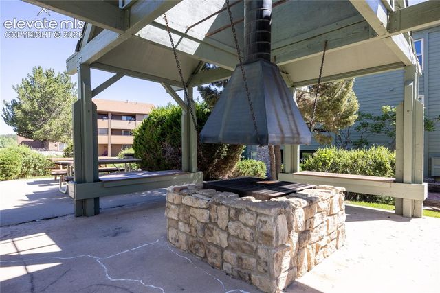 140 W Rockrimmon Boulevard 202, Colorado Springs, CO 80919