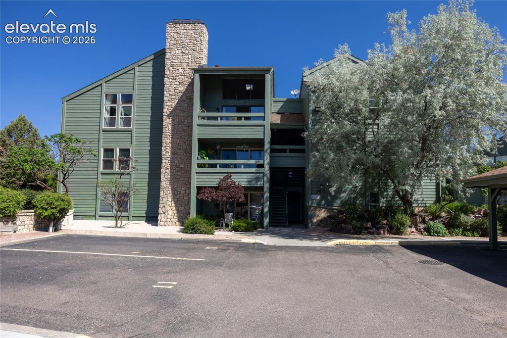 140 W Rockrimmon Boulevard 202, Colorado Springs, CO 80919