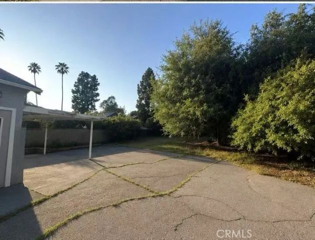 1045 Locust St, Pasadena, CA 91006