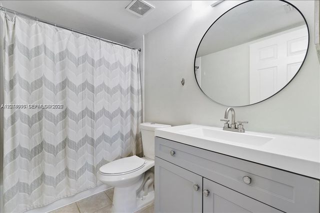 5065 Wiles Rd 308, Coconut Creek, FL 33073