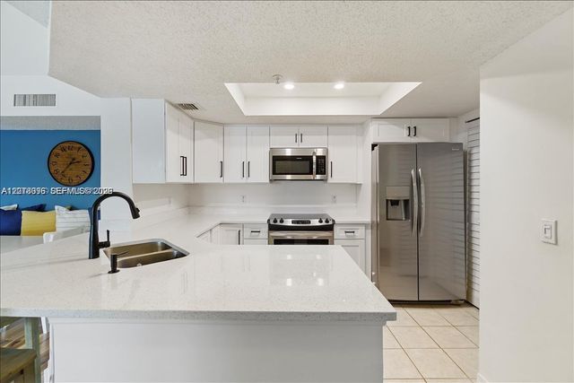 5065 Wiles Rd 308, Coconut Creek, FL 33073