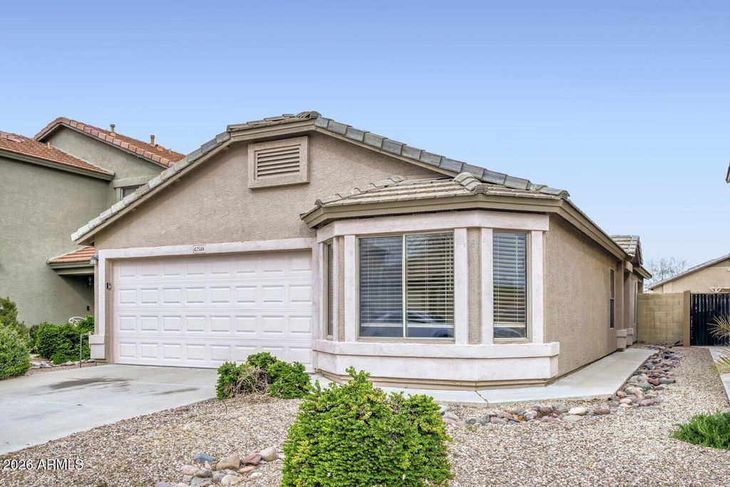 42586 W SUNLAND Drive, Maricopa, AZ 85138 — photo 4
